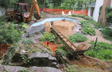 Lowe Excavating & Construction