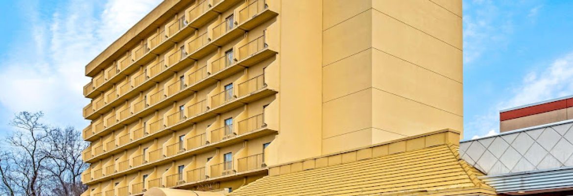 La Quinta Inn & Suites by Wyndham Stamford / New York City