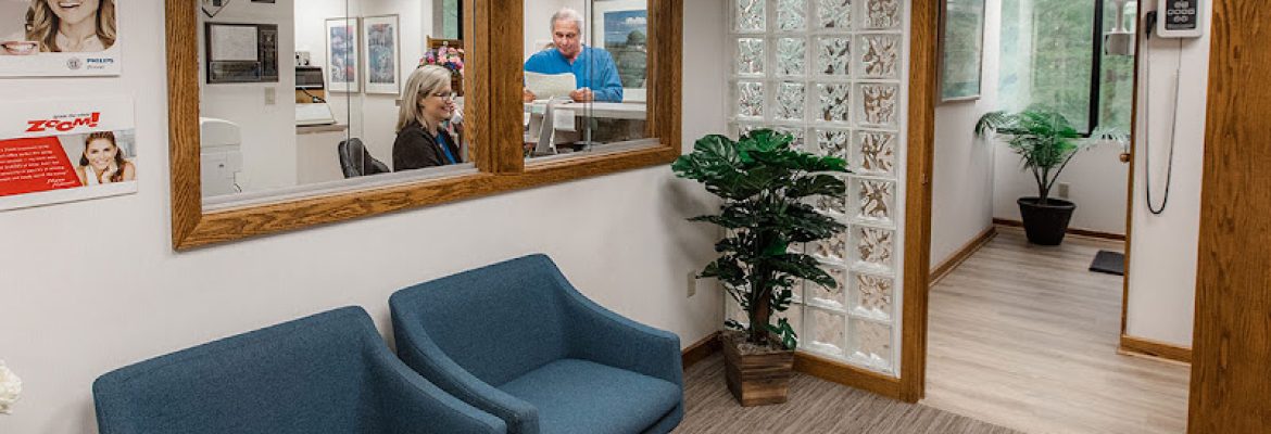 Howard Levitt, DDS