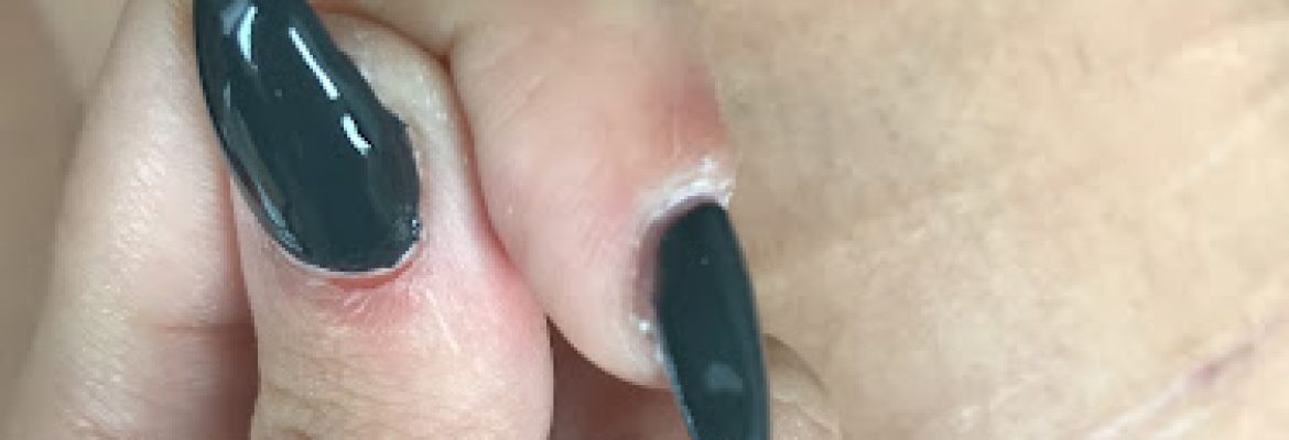 LOVELY NAILS
