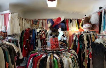 Fashionista Vintage & Variety