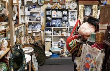 Jeremiah’s Antiques & Collectibles