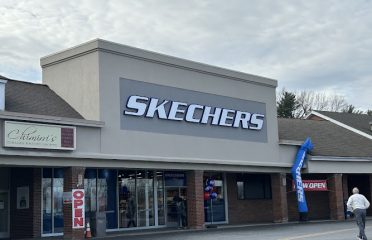 SKECHERS Warehouse Outlet