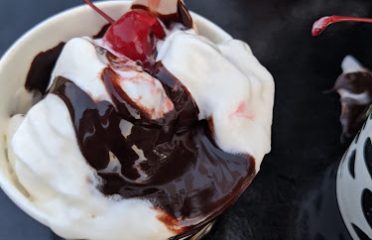 Frisbie’s Dairy Barn Homemade Ice Cream
