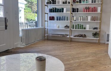 SUNROOM salon & gallery