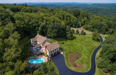 Nancy Reardon, Realtor BHHSNE