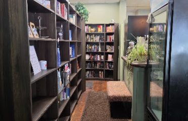 Top Shelf Cafe & Books