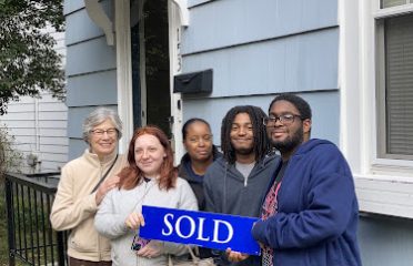 Marj Clark, Realtor & Housing Guide