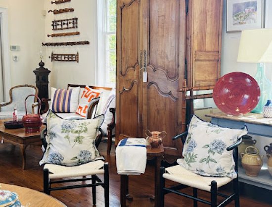 Le Barn Antiques