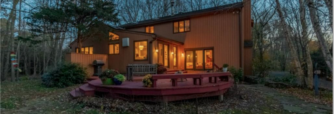 William Raveis Real Estate – Clare Guest