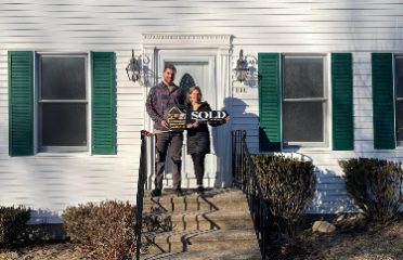 Devon Assael – Broker, Dave Jones Realty, Middletown, CT