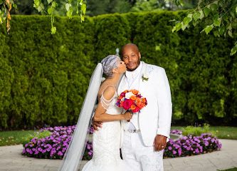 Pure White Lens Photography