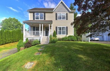 Jennifer Bundock, Realtor – Coldwell Banker Realty