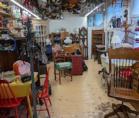 Flea Market at the Crossing