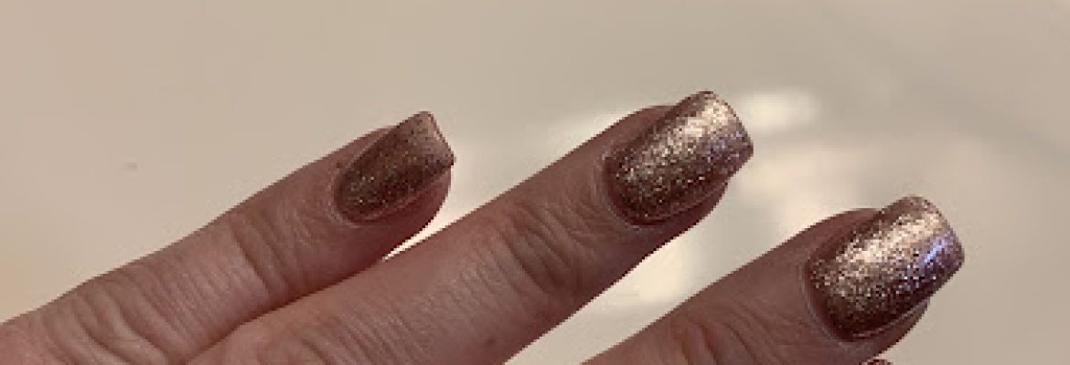 M C Nails & Spa