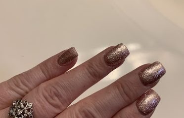 M C Nails & Spa