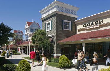Clinton Premium Outlets