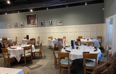 Elizabeth’s Bar & Restaurant