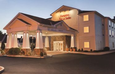 Hampton Inn & Suites Mystic