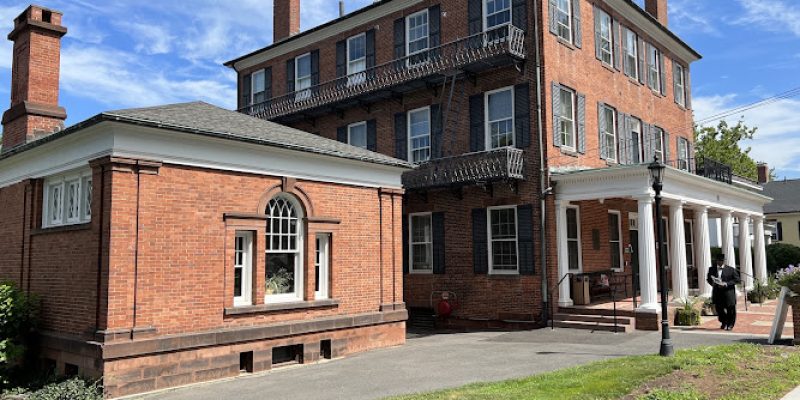 Farmington Freedom Trail and Amistad Tours