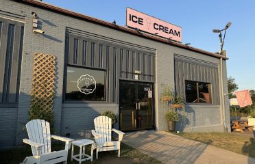 Lacroix’s Homemade Ice Cream