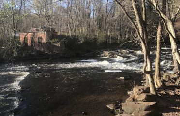 Scantic River State Park, Powder Hollow Block