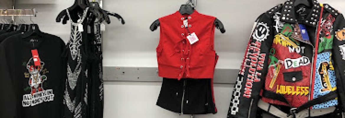Red T Clothing Store