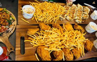 SOS Fried Chicken & Shawarma