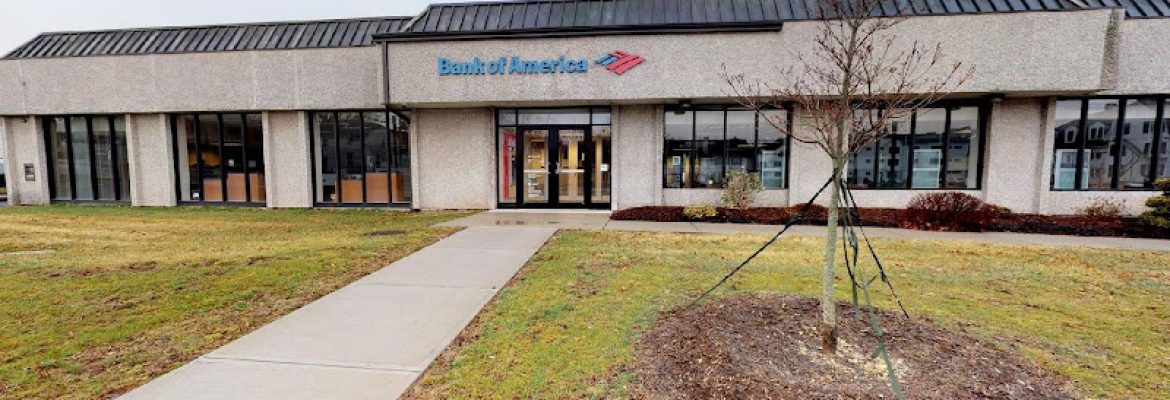 Bank of America (with Drive-thru ATM)