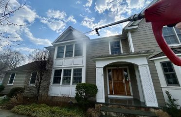 The House Bath – Power Washing & Window Cleaning