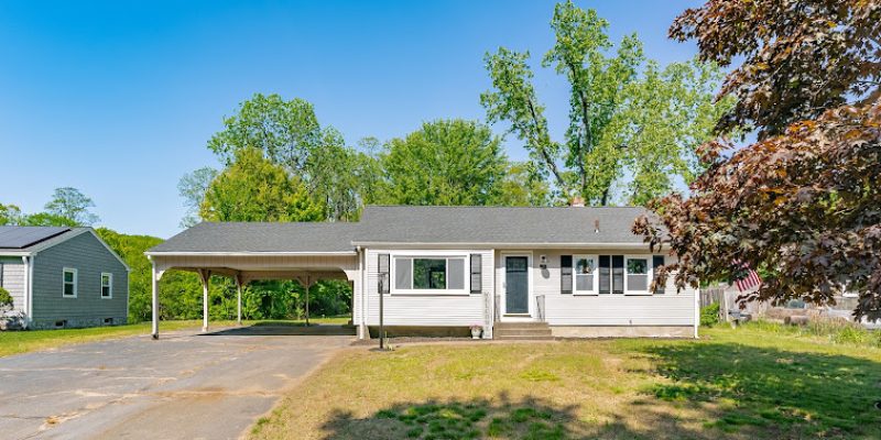 Stephanie Salerno Team, Coldwell Banker Realty