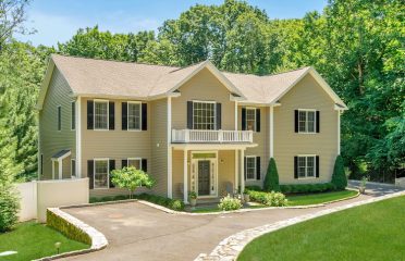 Staci Zampa Team – Stamford Realtor at Compass
