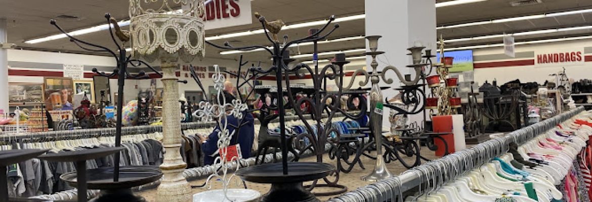 Red White & Blue Thrift Store – Waterbury