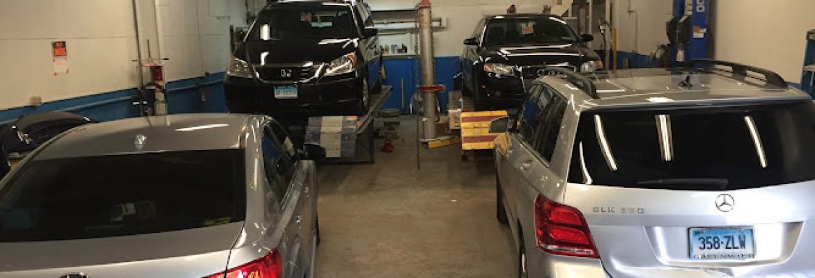 Universal Auto Body & Glass