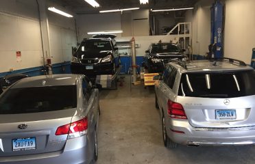 Universal Auto Body & Glass