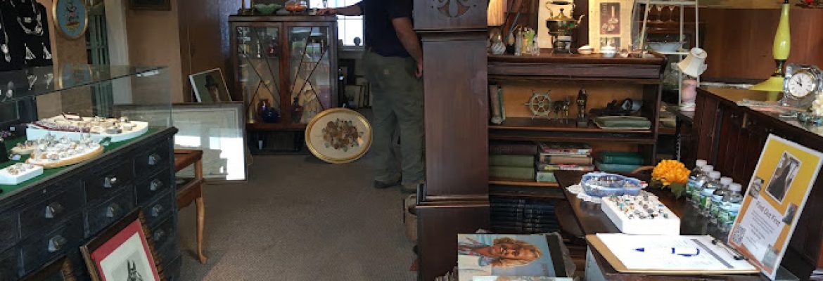 James Selig Estate Jewelry and Antiques