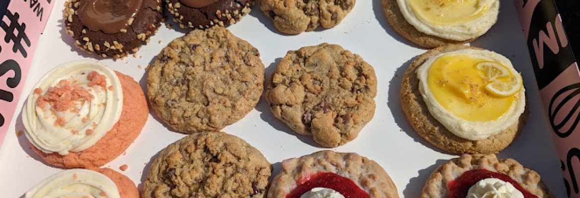 Crumbl – Cookies & Desserts