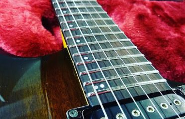 Tom V Guitar