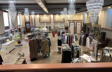 Deer Hill Thrift Shop (and boutique)