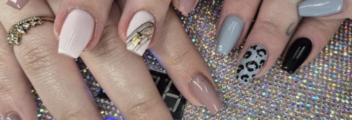 Lila Nail Designs