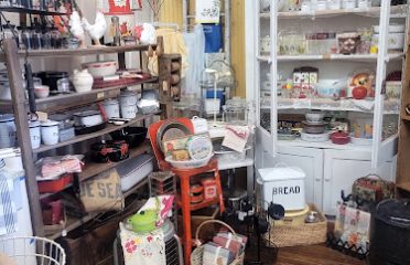 Ro And Bette’s Attic