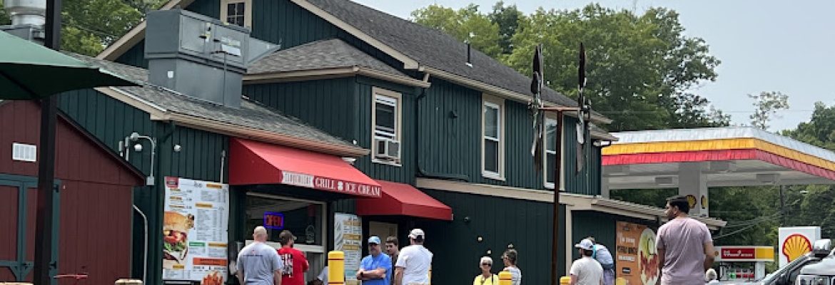 Country CloverLeaf Grill and IceCream