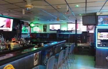 Mardi Gras Cafe
