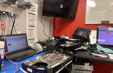 Doctor Apple Phone Repair Shop & Microsoldering Lab