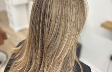 Nicole Marie Salon