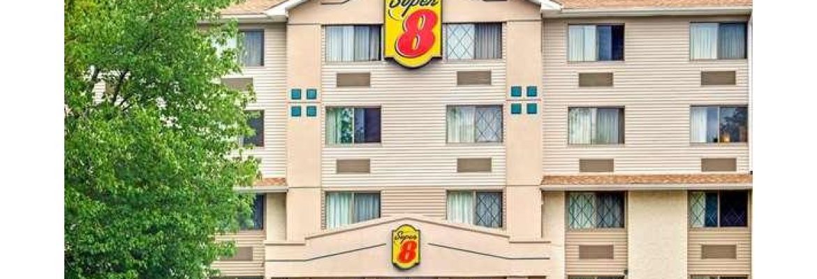 Super 8 by Wyndham Stamford/New York City Area