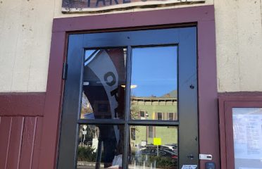 Lisa’s Crown & Hammer Restaurant & Pub