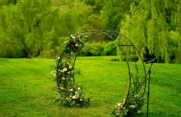 De Vars – Phillips Florist & Antiques