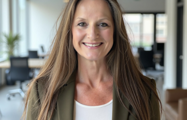 Jessica Danard Broker Associate at Coldwell Banker Realty