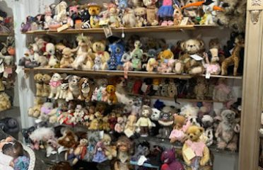 Diane’s Doll Shoppe